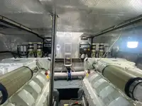 Barco de tripulação à venda