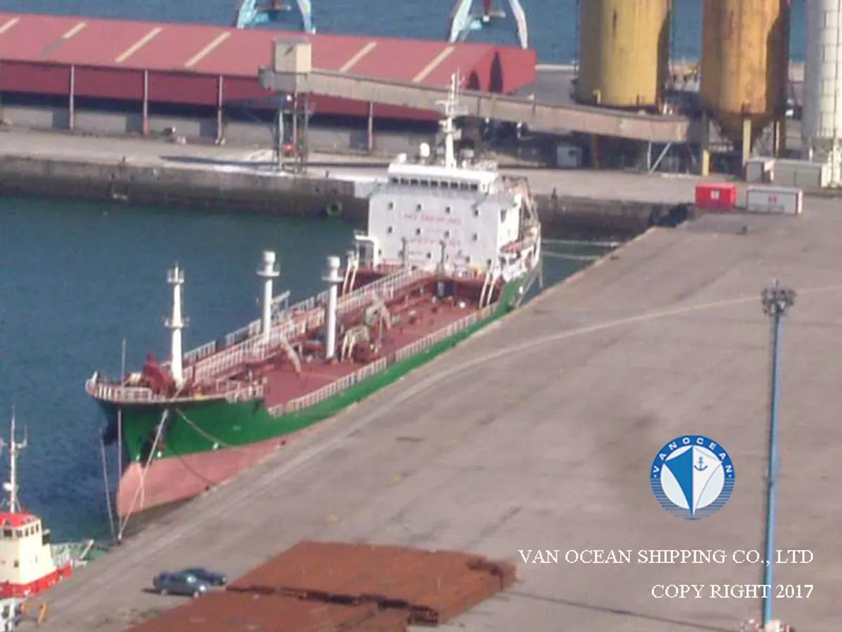 Navio-tanque de óleo/produtos químicos à venda