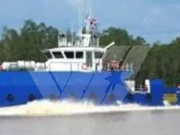 Barco de tripulação à venda