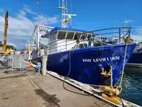 Navio de pesca de arrasto à venda