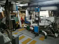 Barco de tripulação à venda