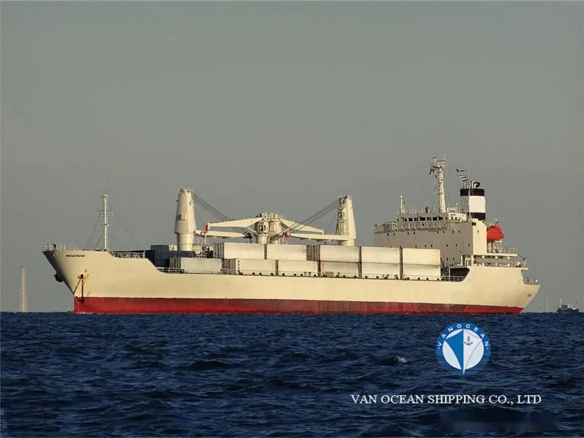 Navio frigorífico à venda