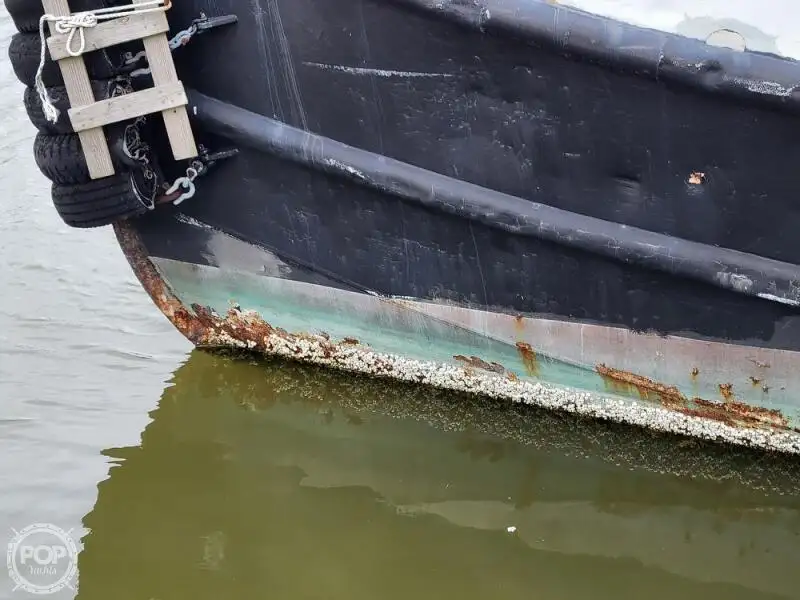 Navio de abastecimento à venda