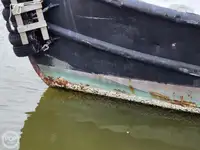 Navio de abastecimento à venda