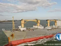 Navio frigorífico à venda