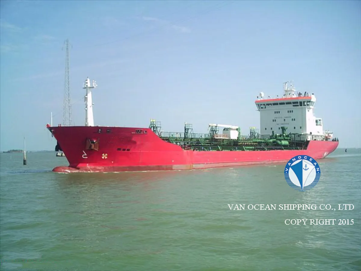 Navio-tanque de óleo/produtos químicos à venda