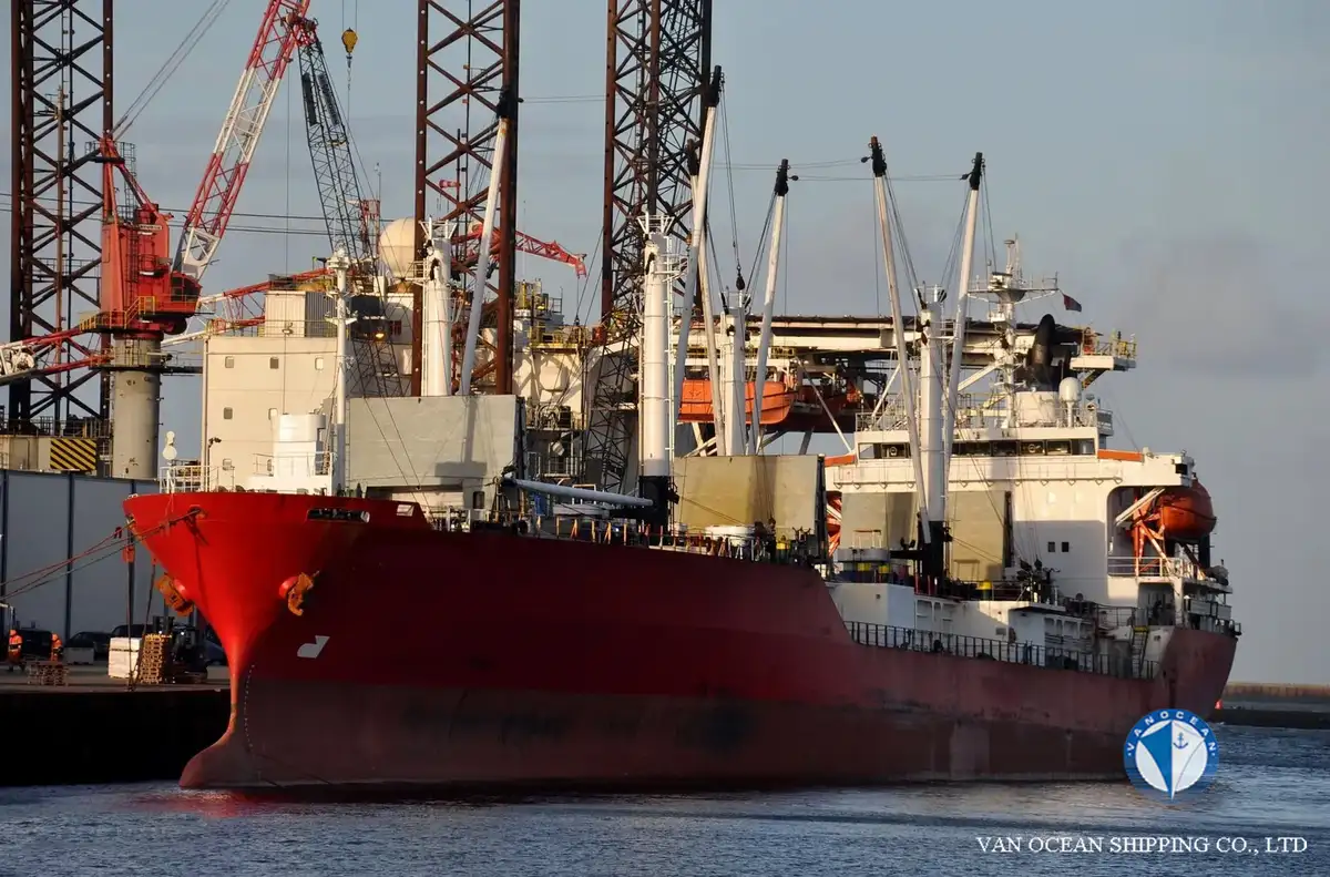 Navio frigorífico à venda
