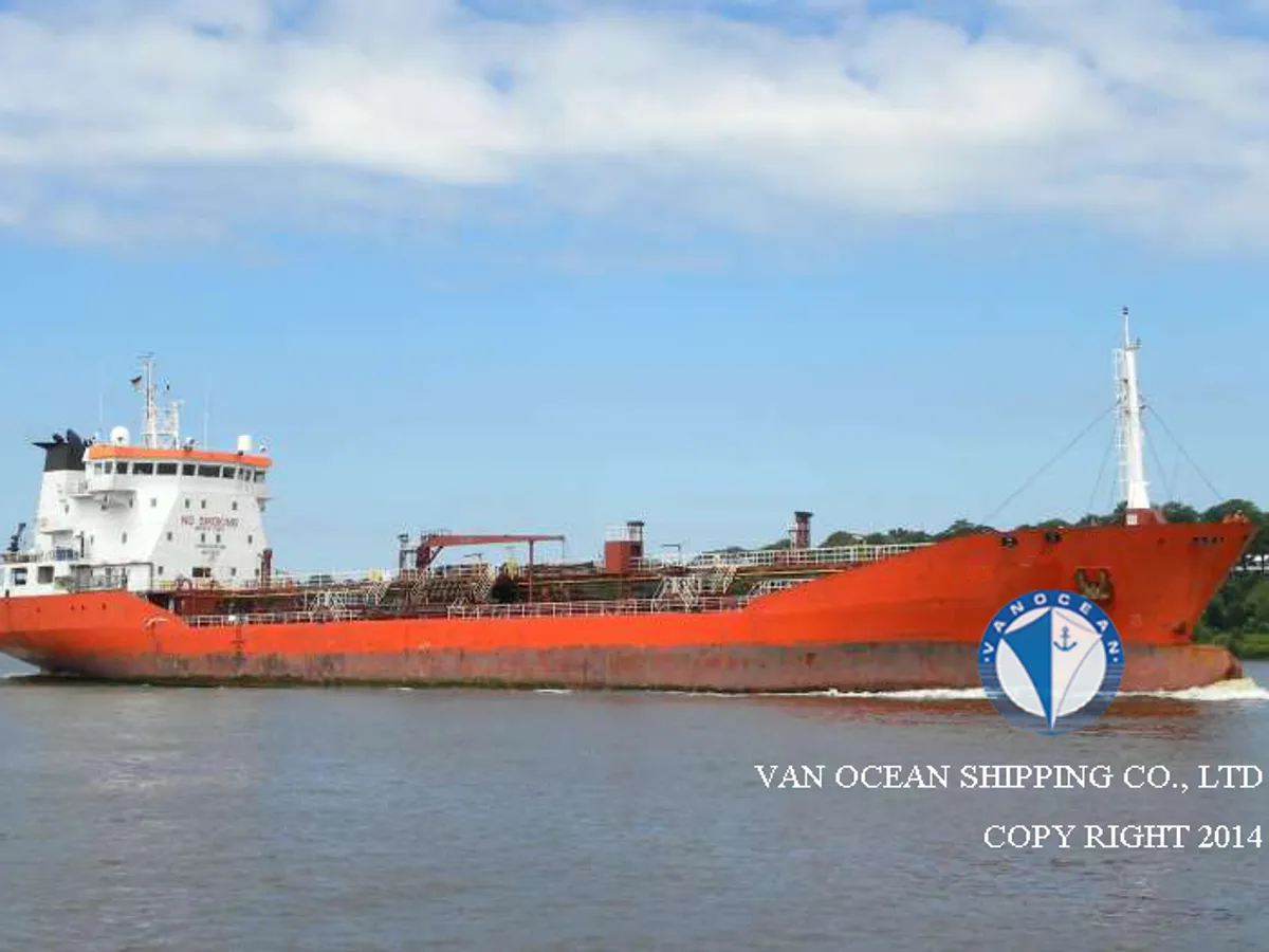 Navio-tanque de óleo/produtos químicos à venda