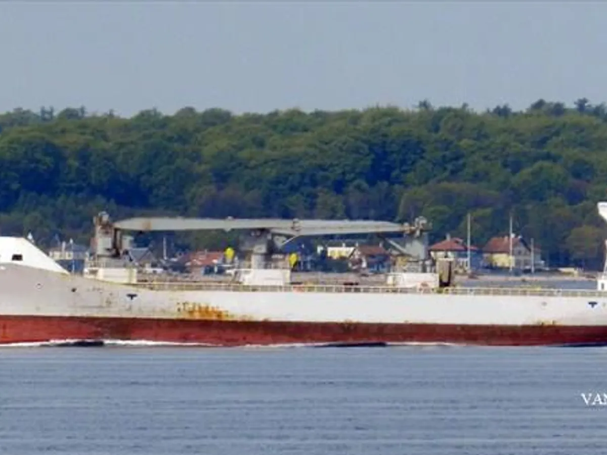 Navio frigorífico à venda