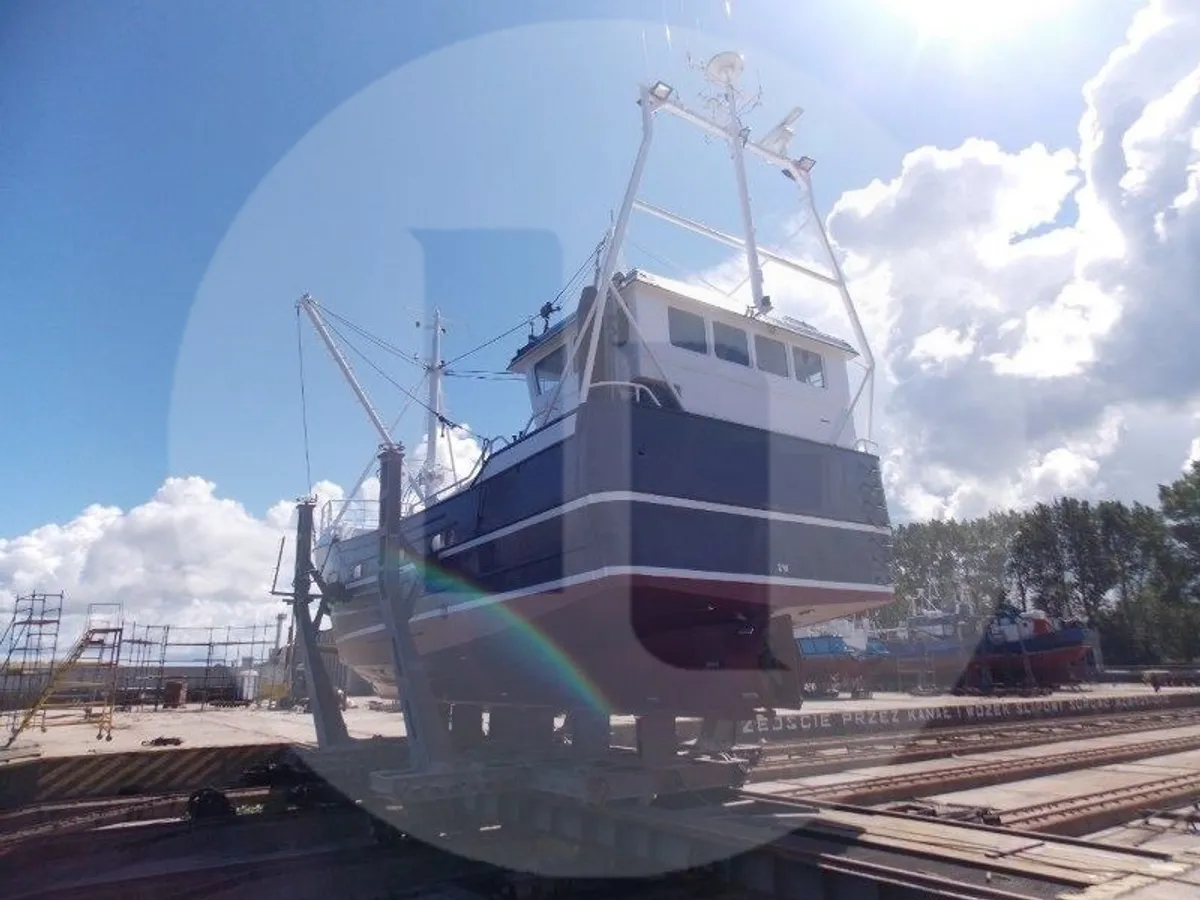 Embarcação para Aquicultura / Criação de Mariscos à venda