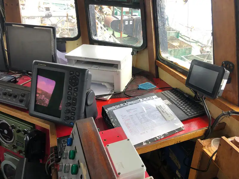 Navio de pesca de arrasto à venda