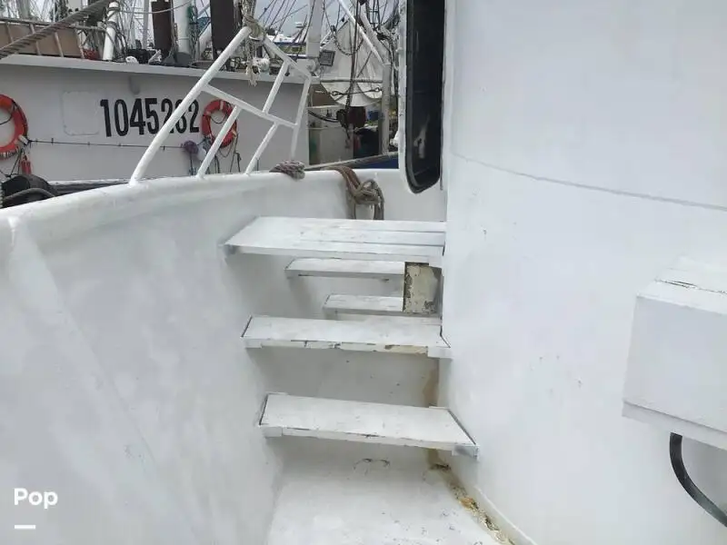 Navio de pesca de arrasto à venda
