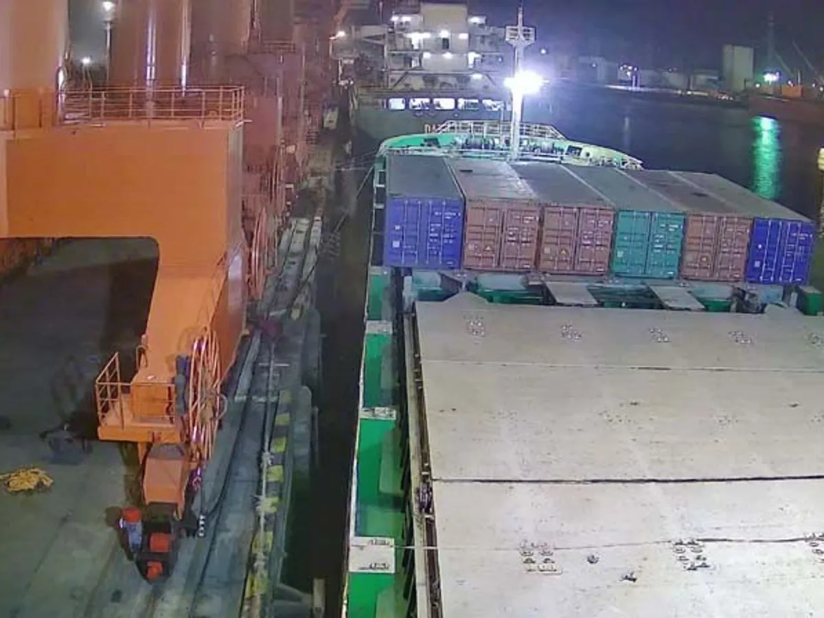 Navio porta-contêineres à venda