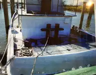 Navio de abastecimento à venda