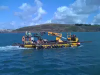 Barcaça à venda