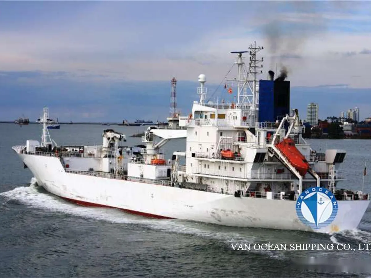 Navio frigorífico à venda
