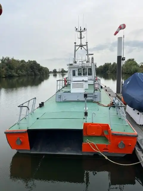 Navio de pesquisa à venda