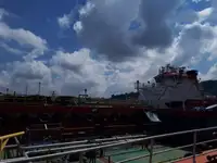 Navio-tanque de óleo/produtos químicos à venda