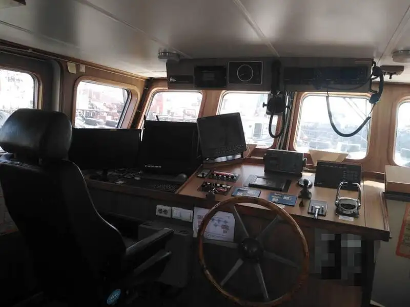 Navio de pesquisa à venda