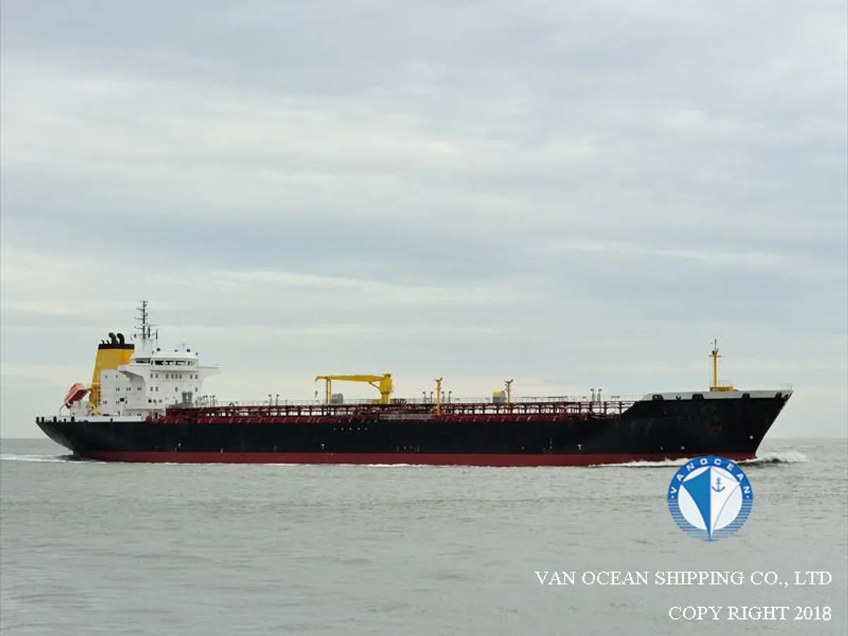 Navio-tanque de óleo/produtos químicos à venda