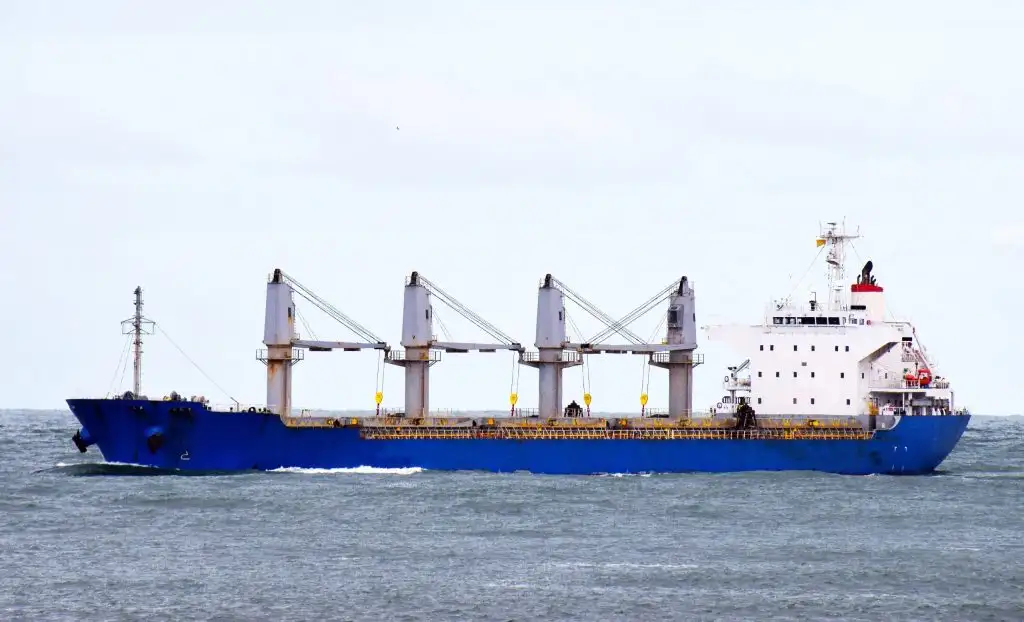 Navio graneleiro à venda