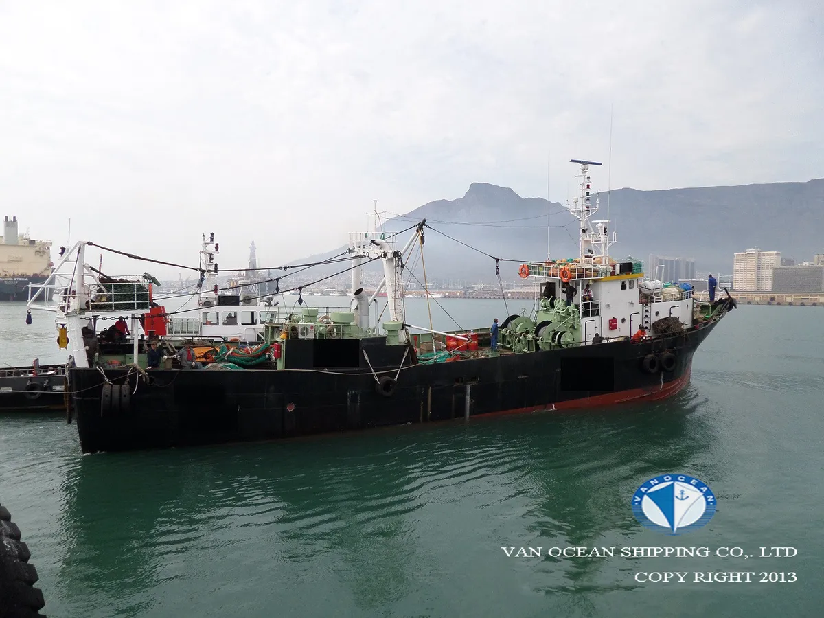 Navio de pesca de arrasto à venda