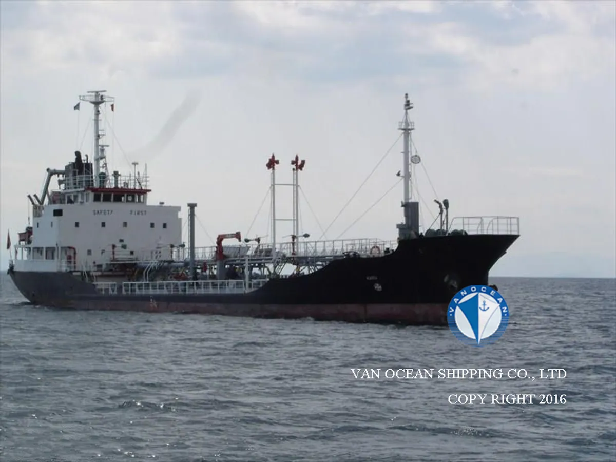 Navio-tanque de óleo/produtos químicos à venda