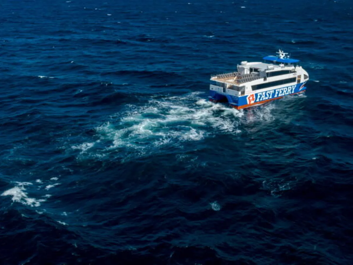 Navio de transporte de passageiros (Ferry) à venda