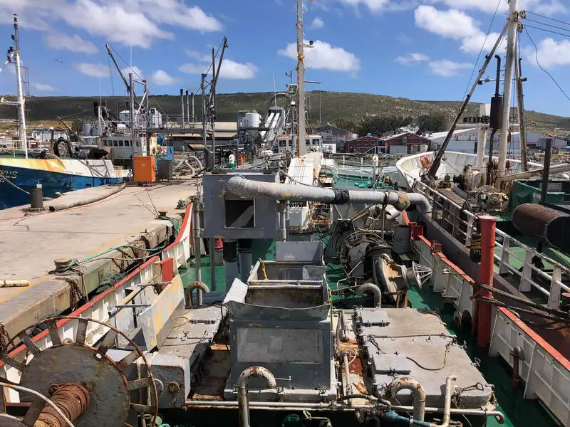 Navio de pesca de arrasto à venda