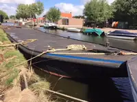 Barcaça à venda