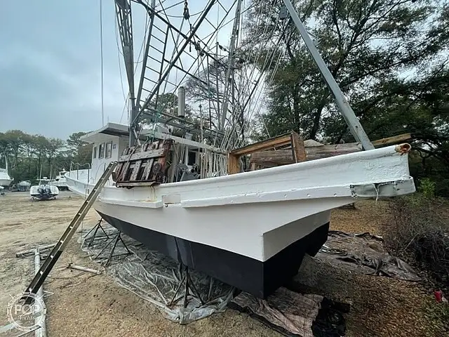 Navio de pesca de arrasto à venda
