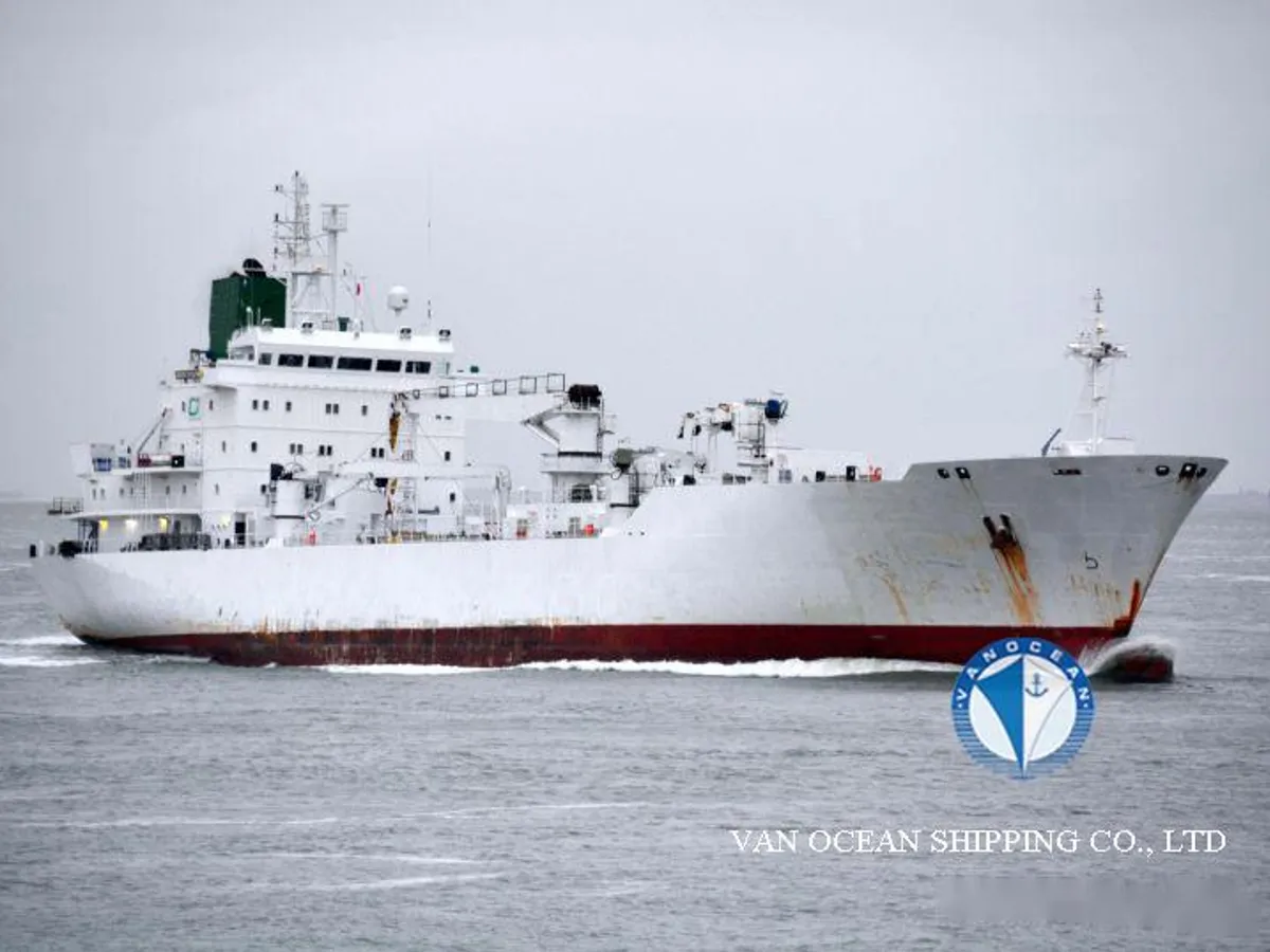 Navio frigorífico à venda