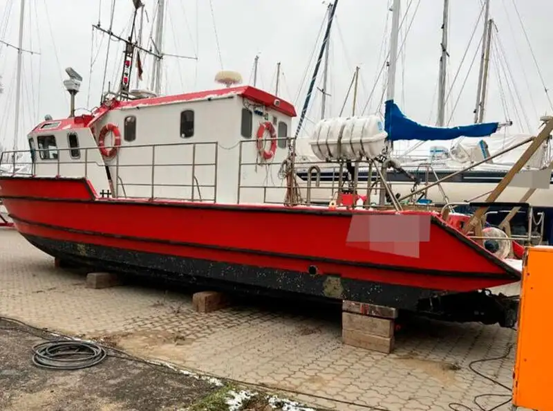 Barcos de trabalho à venda