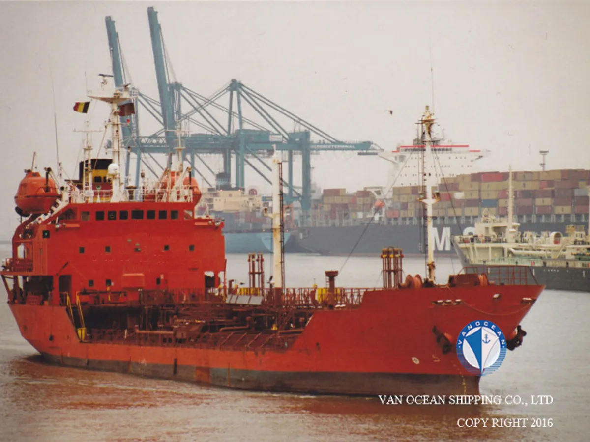 Navio-tanque de óleo/produtos químicos à venda