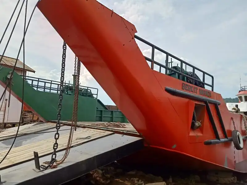 Balsa de desembarque, tanque à venda
