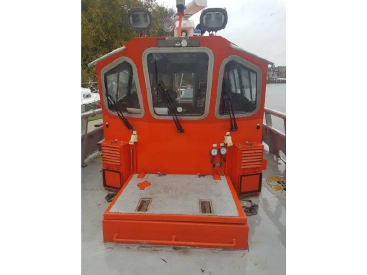 Barcos de trabalho à venda