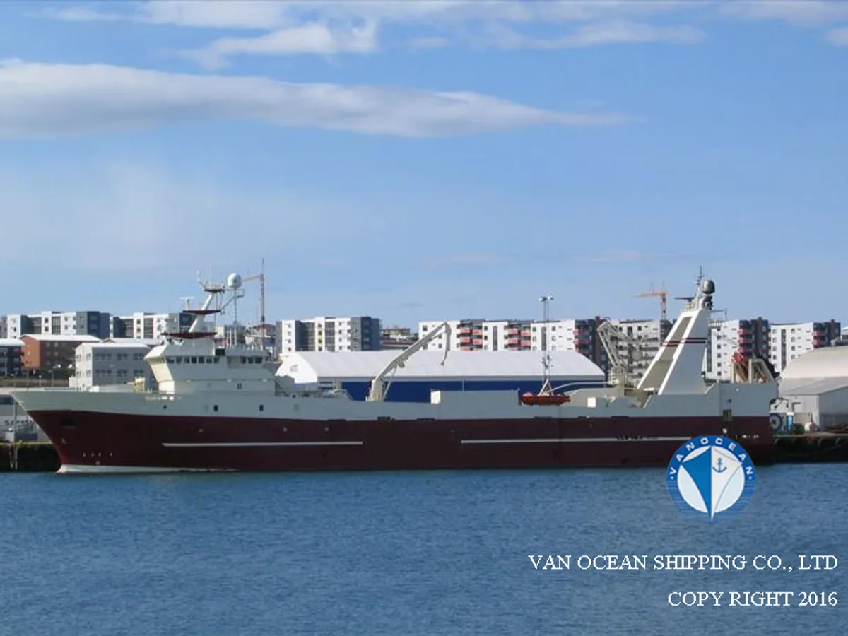 Navio de pesca de arrasto à venda