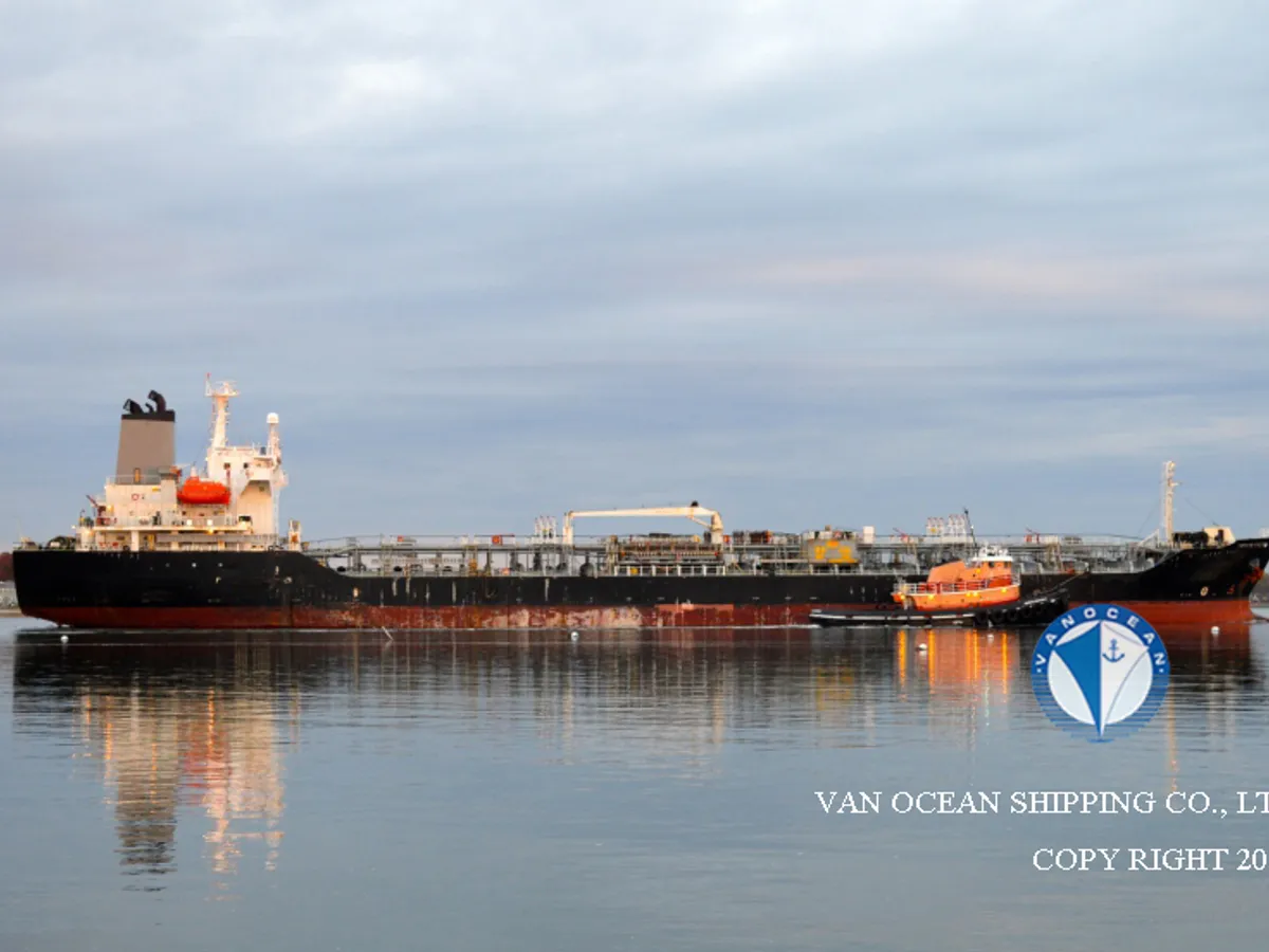 Navio-tanque de óleo/produtos químicos à venda