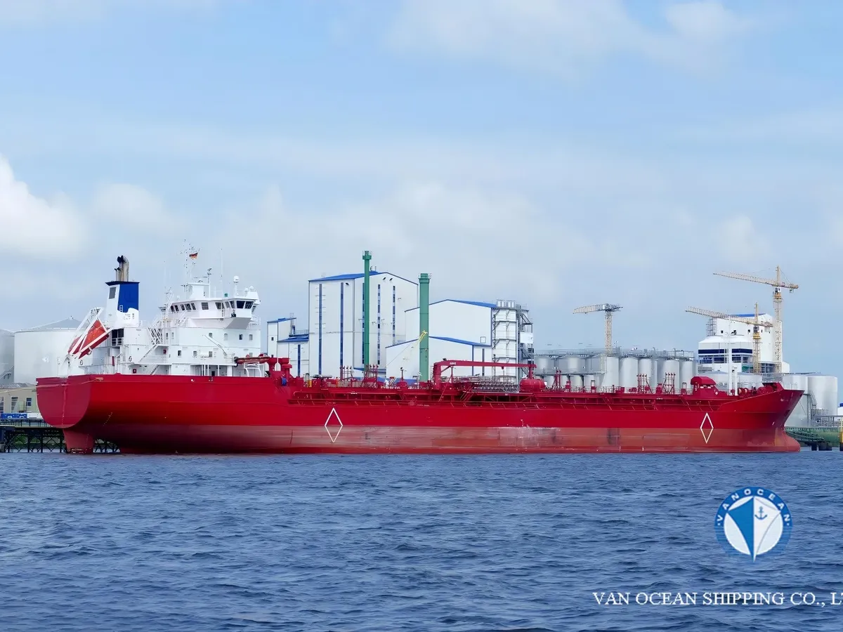 Navio-tanque de óleo/produtos químicos à venda