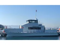 Barco de tripulação à venda