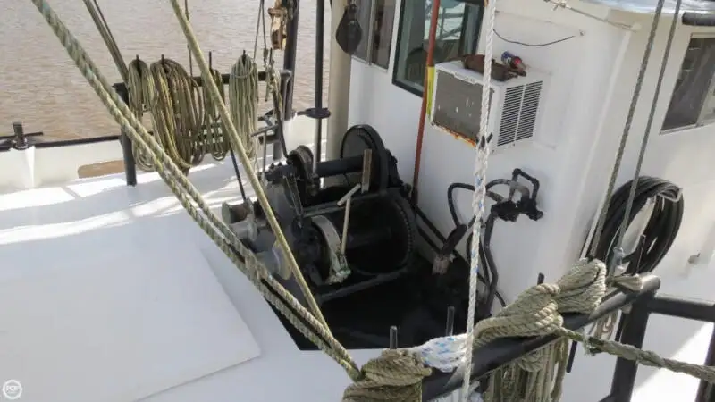 Navio de pesca de arrasto à venda
