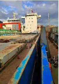 Navio-tanque de óleo/produtos químicos à venda