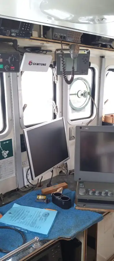 Navio de pesca de arrasto à venda