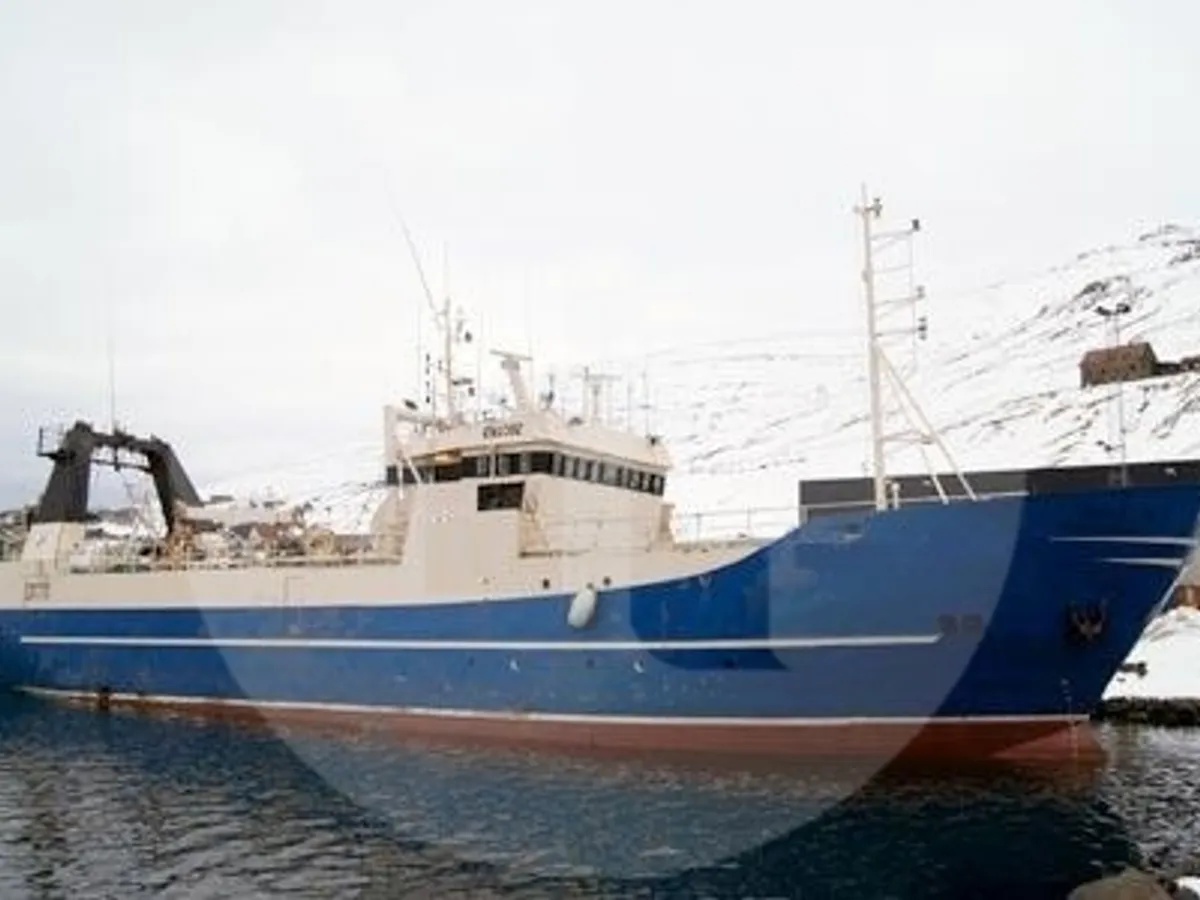 Navio de pesca de arrasto à venda