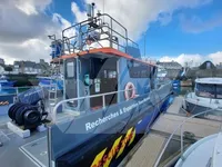 Navio de pesquisa à venda