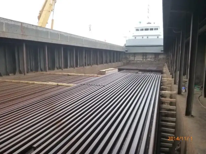 Navio graneleiro à venda