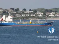 Navio-tanque de óleo/produtos químicos à venda