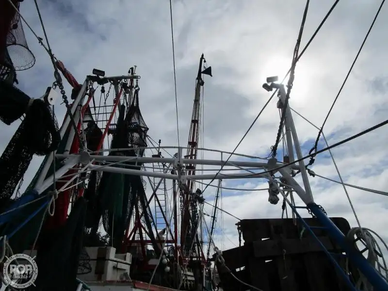 Navio de pesca de arrasto à venda