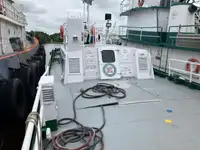 Barco de tripulação à venda