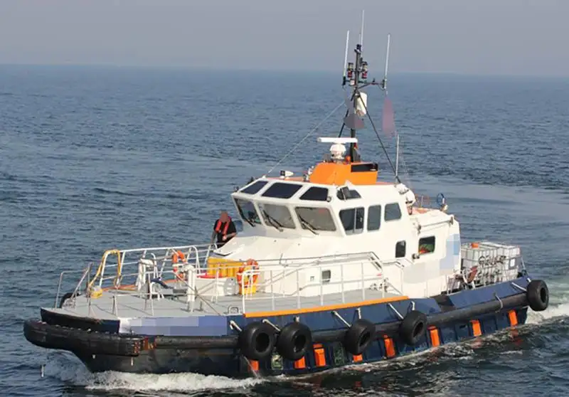 Barco de tripulação à venda